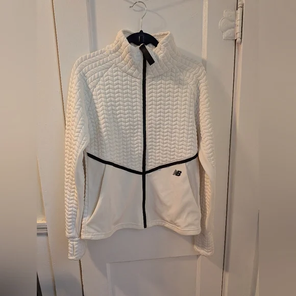 New Balance Women's Heatloft Athletic White Jacket - Size M - Picture 1 of 9